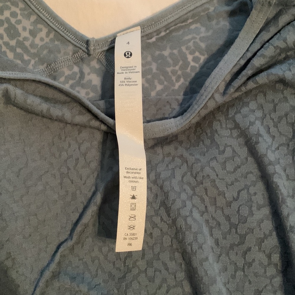 Lululemon Top - Picture 3 of 3